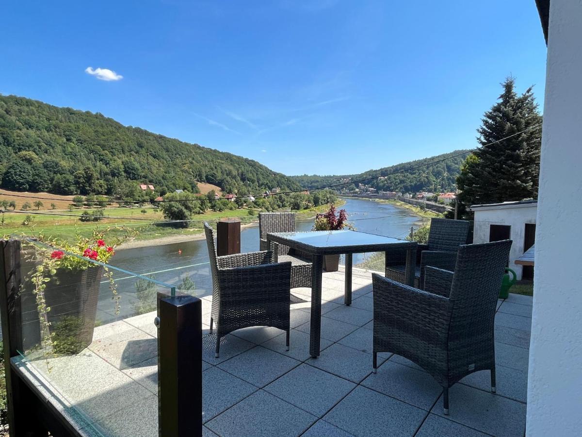 Saechsische-Schweiz-Ferienhaus-Wohnung-2-Mit-Hervorragendem-Panoramablick-Ueber-Das-Elbtal Königstein an der Elbe Kültér fotó